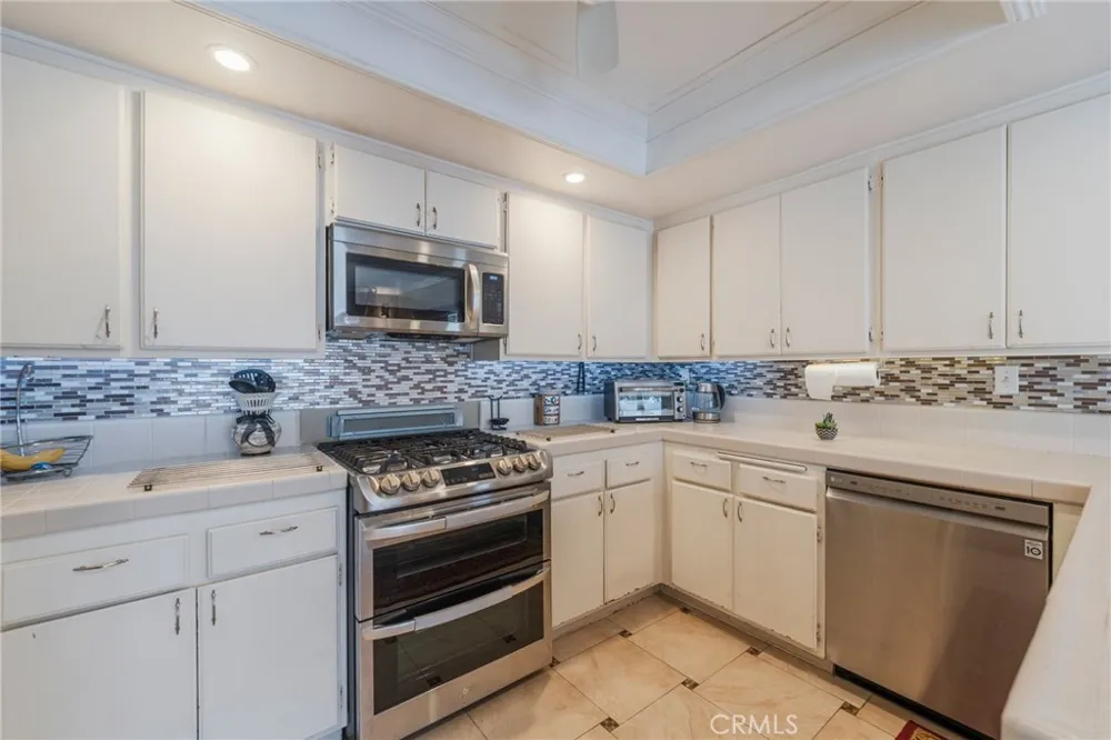 38 Carnation Rancho Santa Margarita, CA 92688