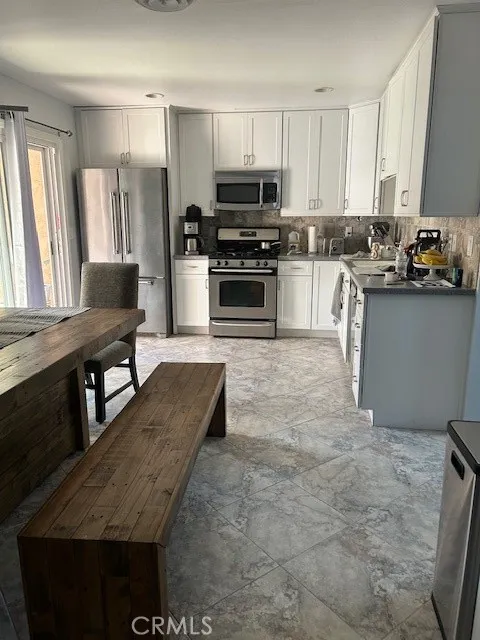 44150 30th W Lancaster, CA 93536