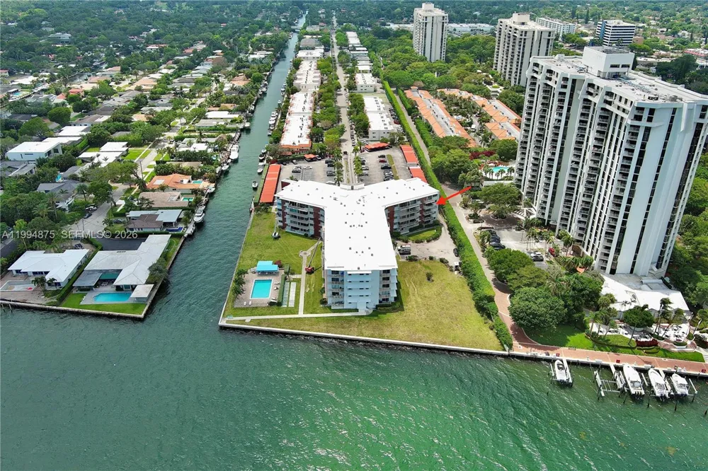1700 NE 105th #408 Miami Shores, FL 33138