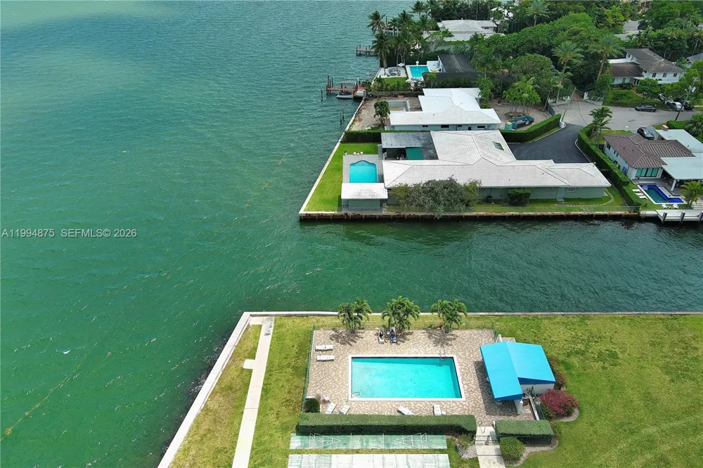 1700 NE 105th #408 Miami Shores, FL 33138