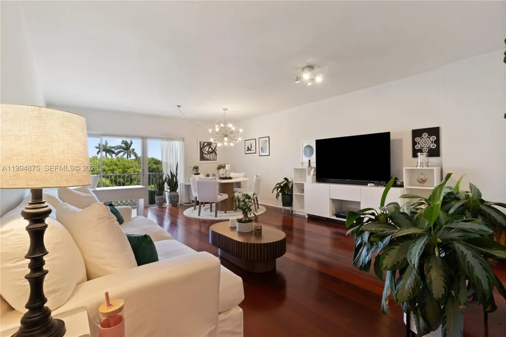 1700 NE 105th #408 Miami Shores, FL 33138