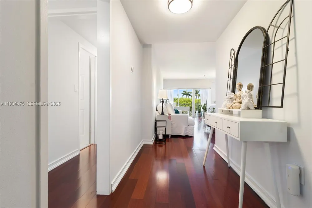 1700 NE 105th #408 Miami Shores, FL 33138