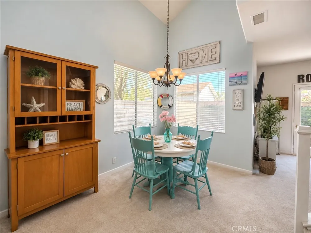 292 Edgemire Lane Simi Valley, CA 93065