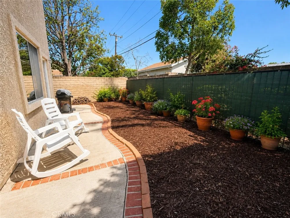292 Edgemire Lane Simi Valley, CA 93065