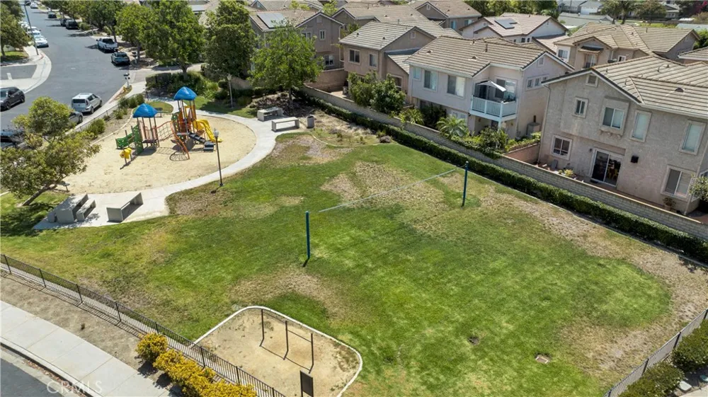 292 Edgemire Lane Simi Valley, CA 93065