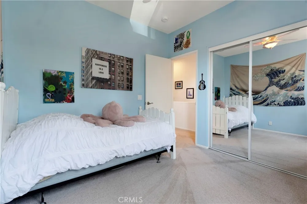292 Edgemire Lane Simi Valley, CA 93065