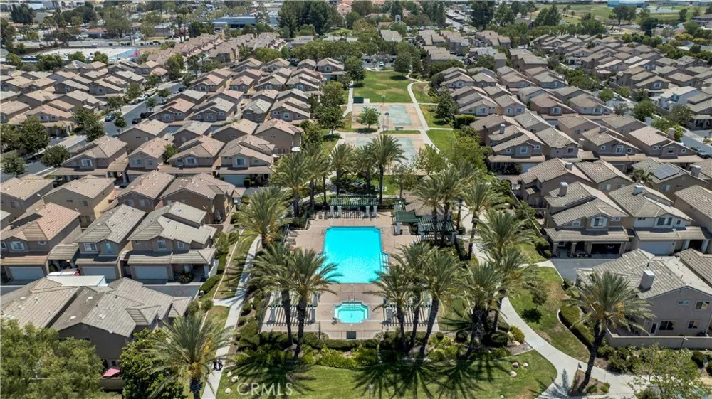 292 Edgemire Lane Simi Valley, CA 93065