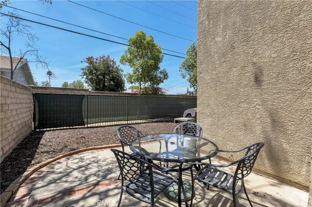 292 Edgemire Lane Simi Valley, CA 93065