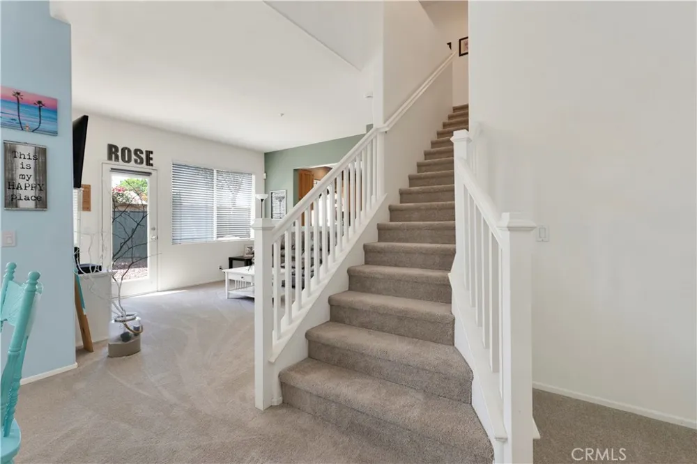 292 Edgemire Lane Simi Valley, CA 93065