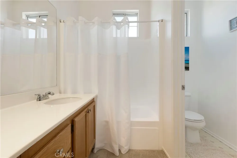 292 Edgemire Lane Simi Valley, CA 93065