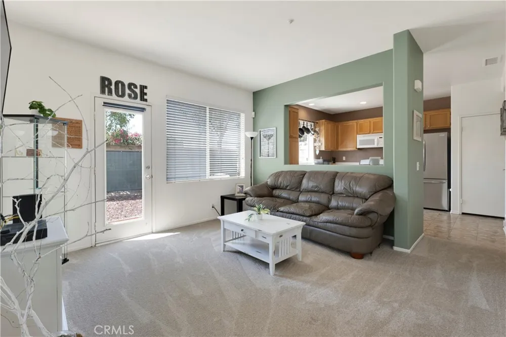 292 Edgemire Lane Simi Valley, CA 93065