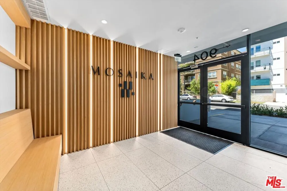 904 S New Hampshire Avenue #406 Los Angeles, CA 90006