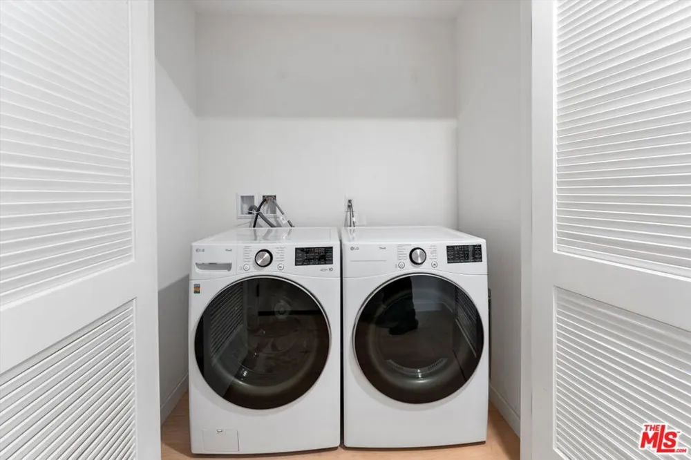 904 S New Hampshire Avenue #406 Los Angeles, CA 90006