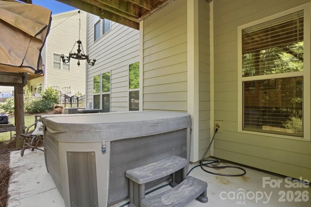 522 Iron Horse Lane Midland, NC 28107