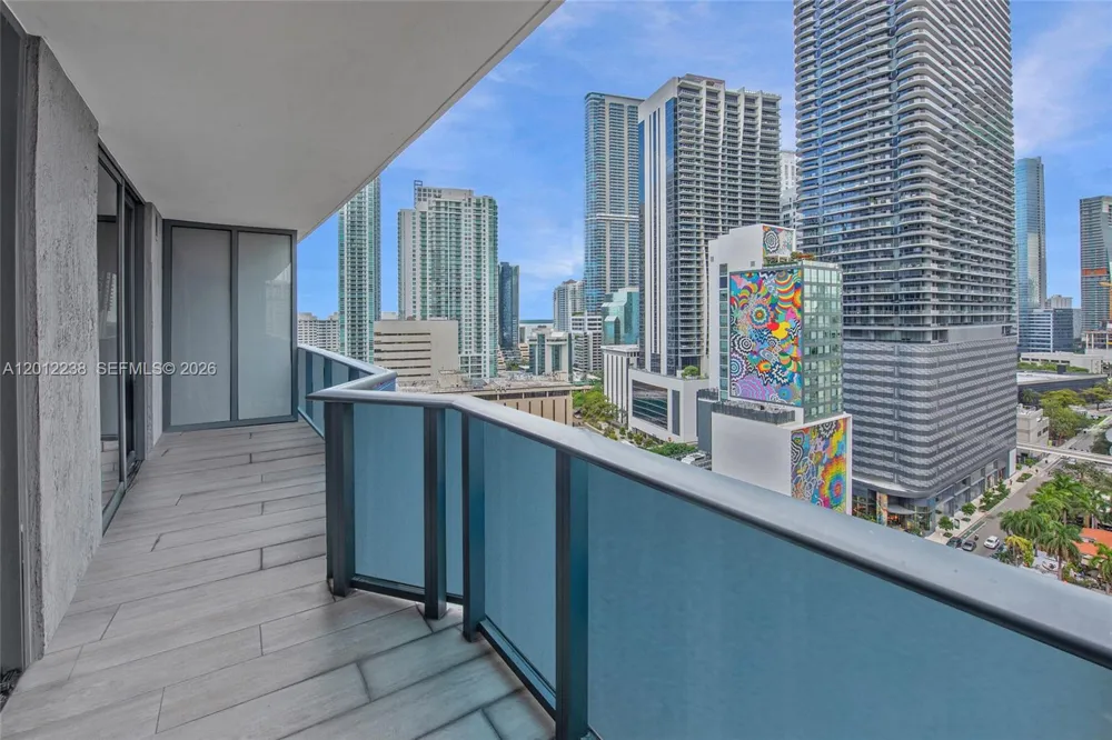 45 SW 9th St #1604 Miami, FL 33130