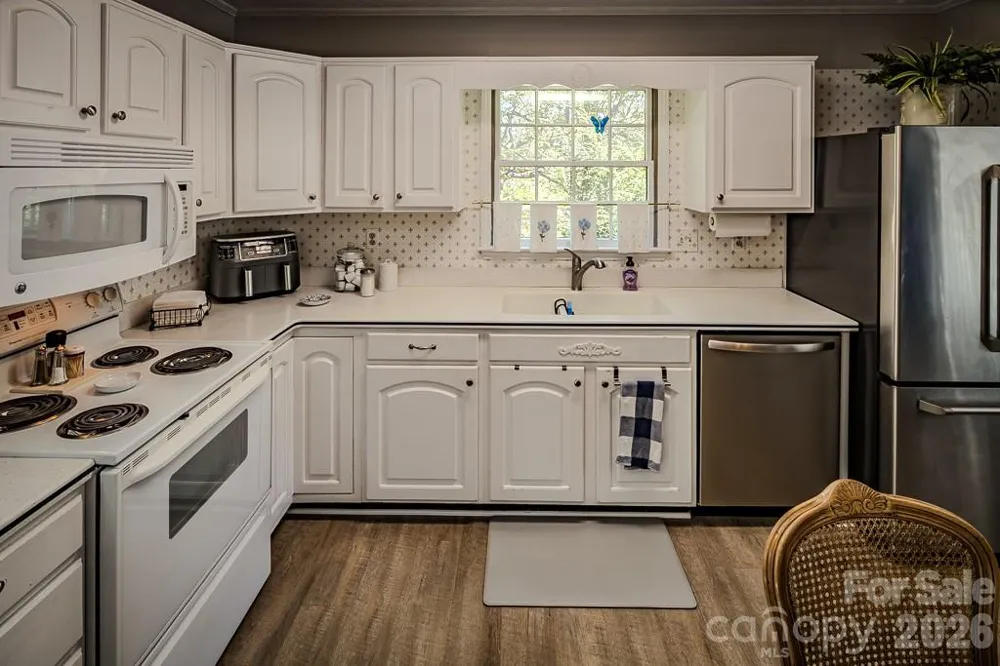 38 Rocky Meadows Road Newland, NC 28657