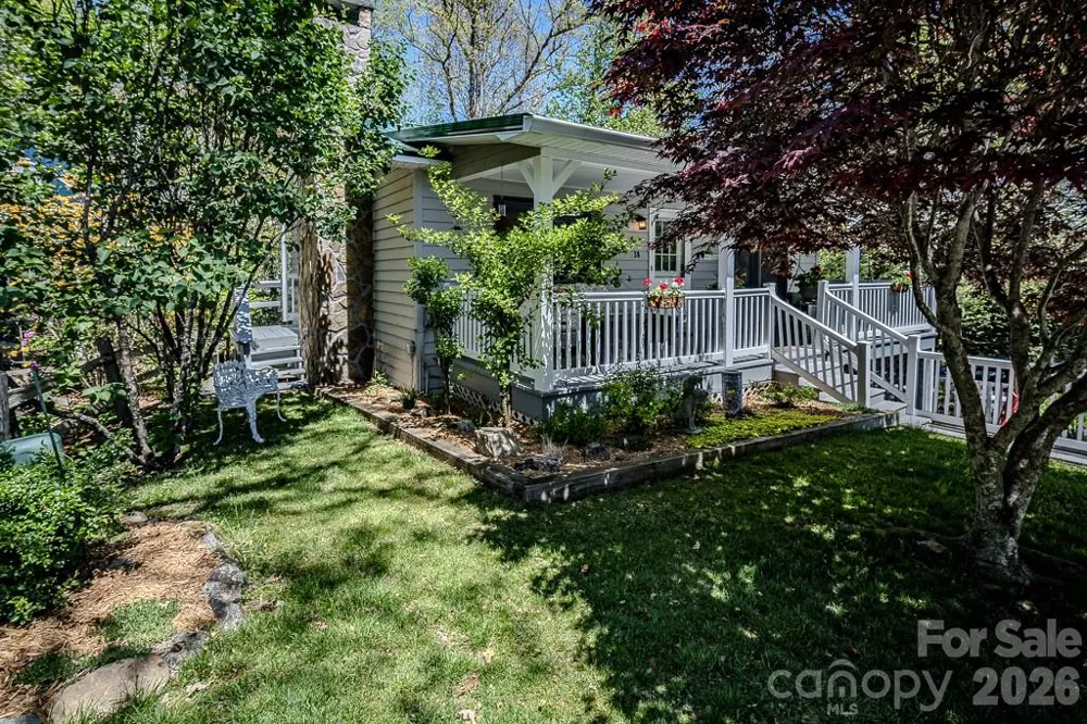 38 Rocky Meadows Road Newland, NC 28657