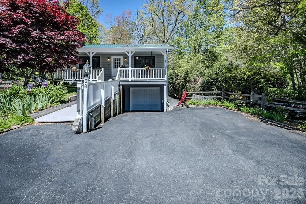 38 Rocky Meadows Road Newland, NC 28657