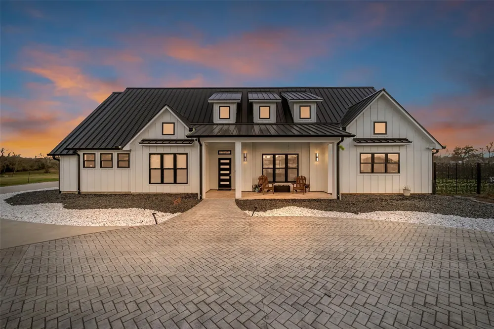 2485 County Road 203 East Bernard, TX 77435