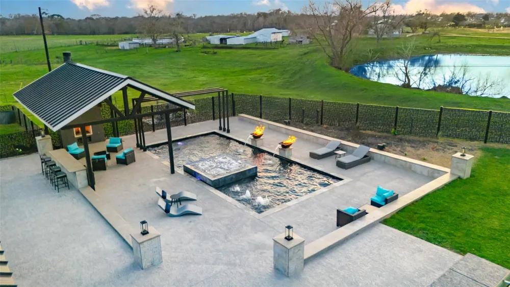 2485 County Road 203 East Bernard, TX 77435