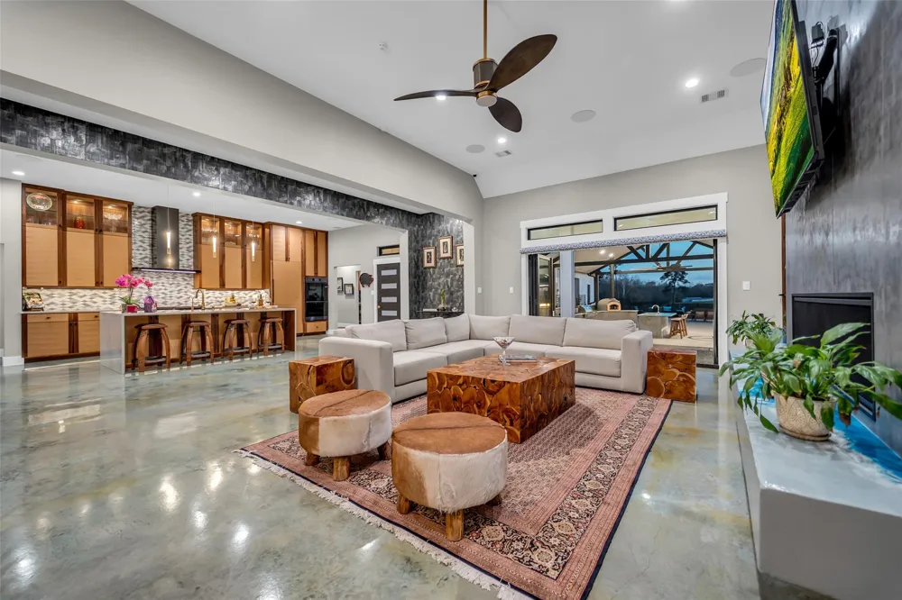 2485 County Road 203 East Bernard, TX 77435