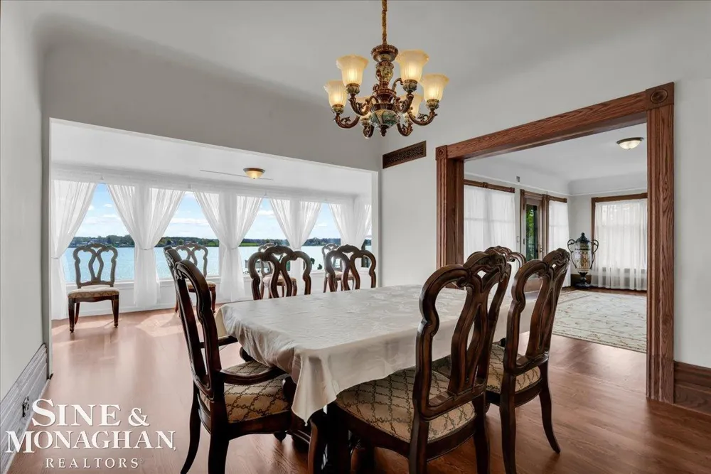 1337 Oakland Avenue St Clair City, MI 48079