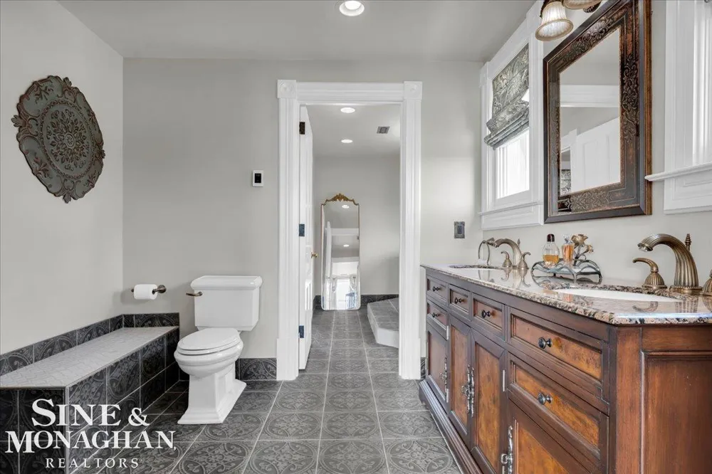 1337 Oakland Avenue St Clair City, MI 48079