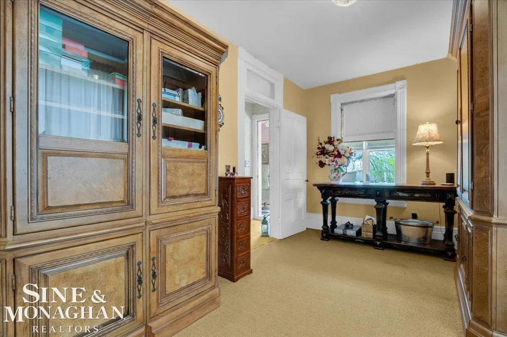 1337 Oakland Avenue St Clair City, MI 48079