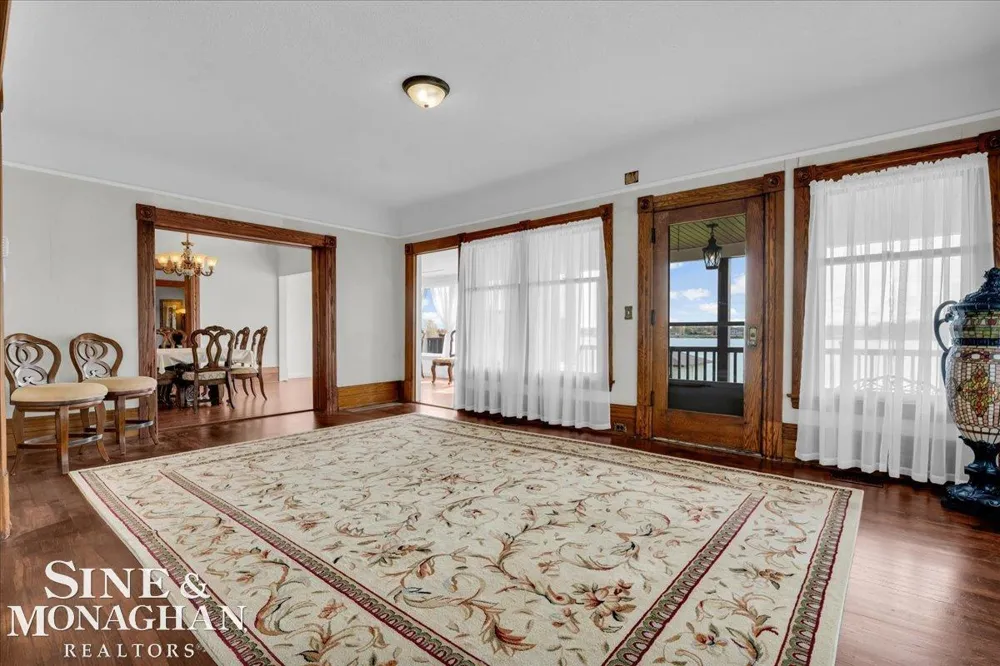 1337 Oakland Avenue St Clair City, MI 48079