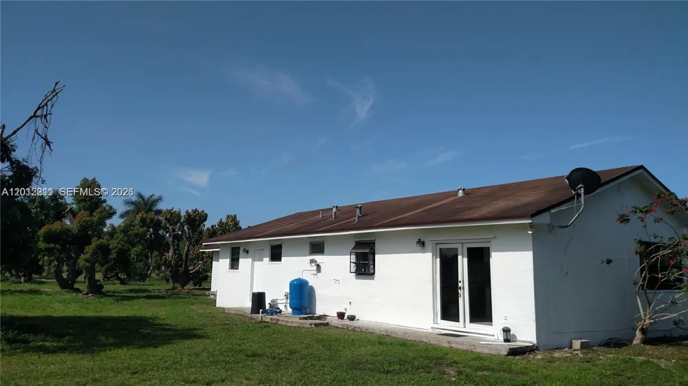 19600 SW 256th St #A Homestead, FL 33031