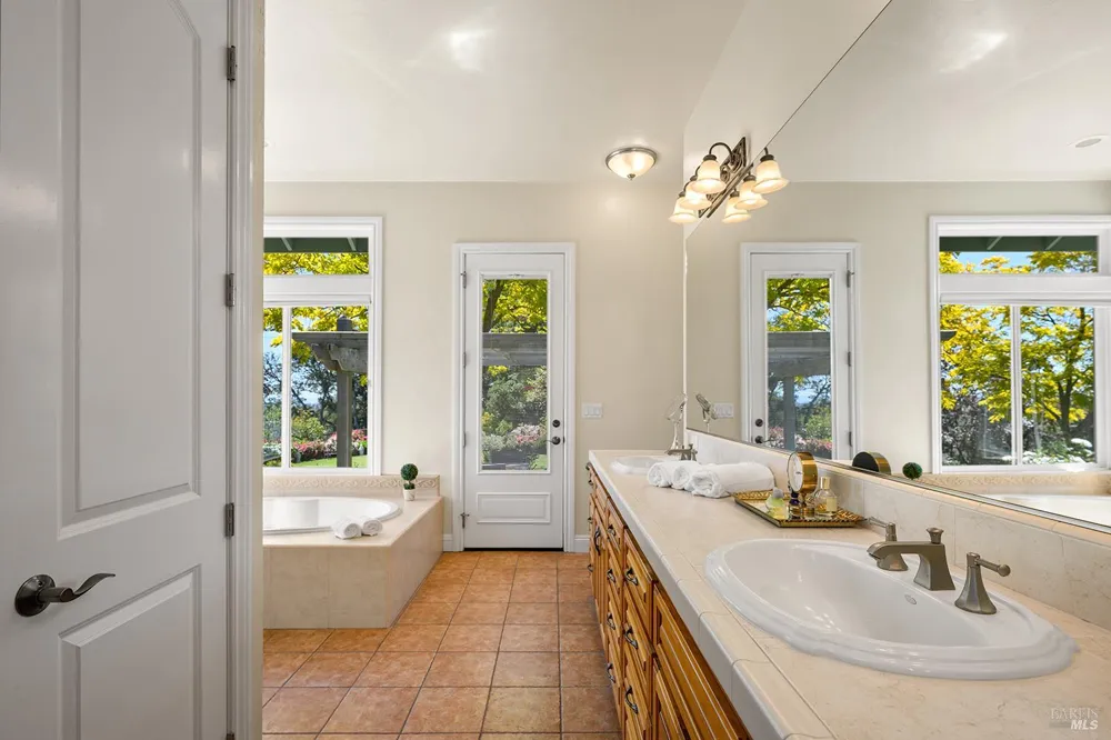 167 Mountain Meadow Lane Santa Rosa, CA 95404