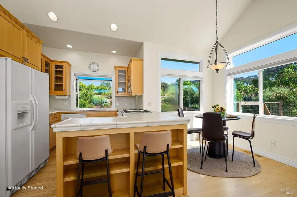 167 Mountain Meadow Lane Santa Rosa, CA 95404