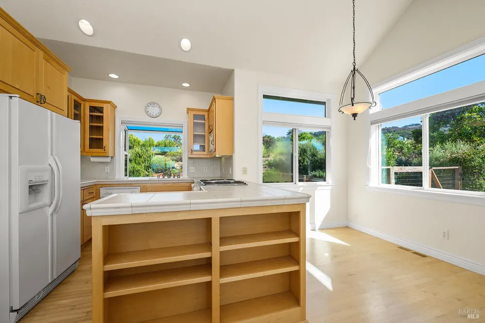 167 Mountain Meadow Lane Santa Rosa, CA 95404