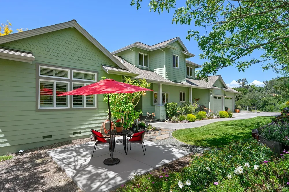 167 Mountain Meadow Lane Santa Rosa, CA 95404