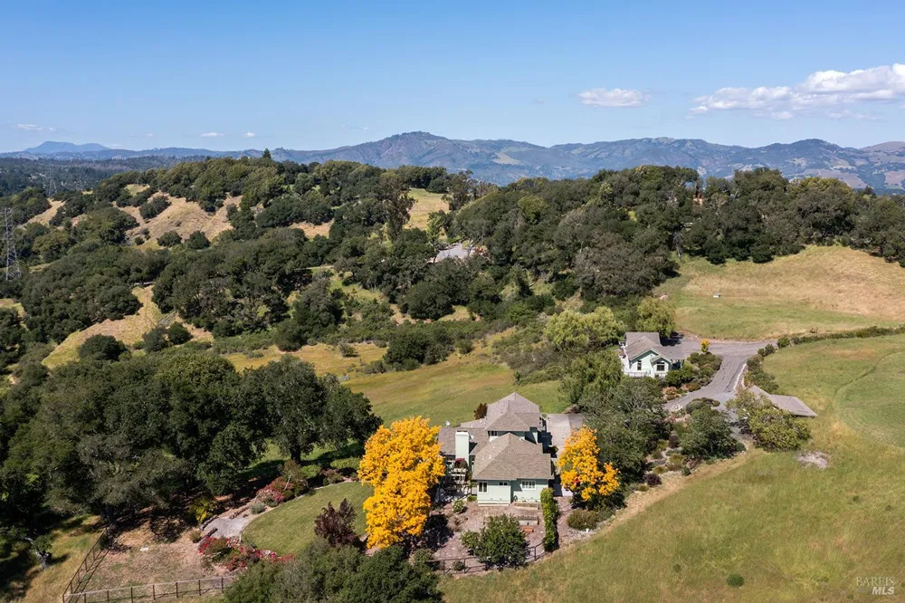 167 Mountain Meadow Lane Santa Rosa, CA 95404