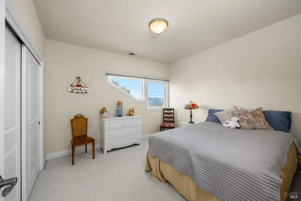 167 Mountain Meadow Lane Santa Rosa, CA 95404
