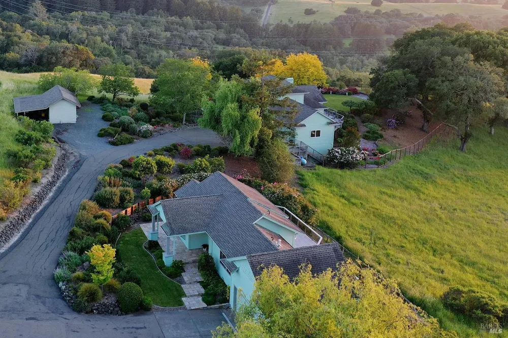 167 Mountain Meadow Lane Santa Rosa, CA 95404