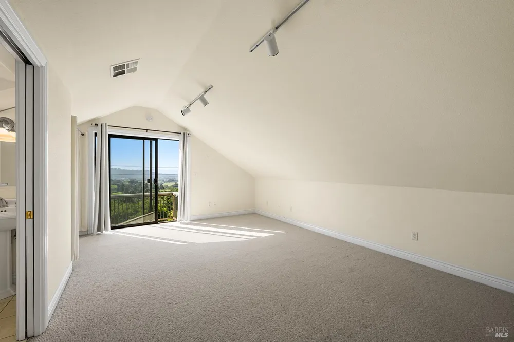 167 Mountain Meadow Lane Santa Rosa, CA 95404