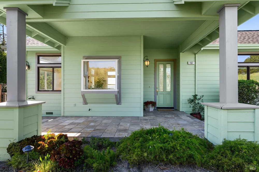 167 Mountain Meadow Lane Santa Rosa, CA 95404