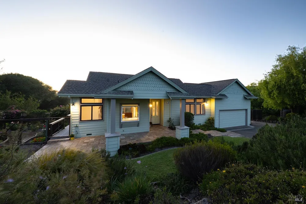 167 Mountain Meadow Lane Santa Rosa, CA 95404
