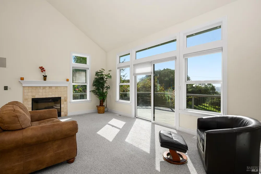 167 Mountain Meadow Lane Santa Rosa, CA 95404