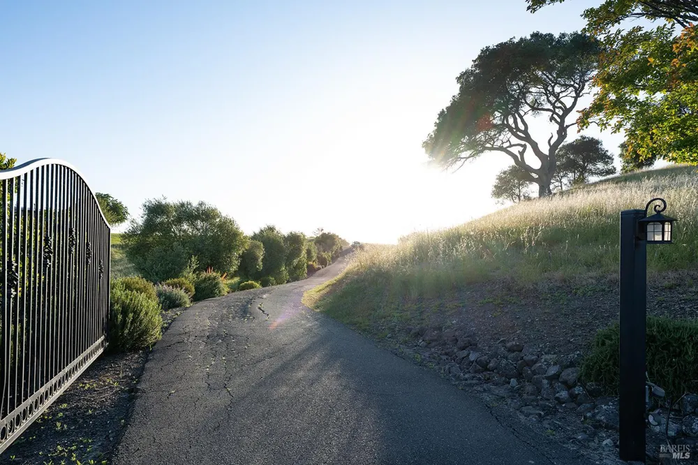 167 Mountain Meadow Lane Santa Rosa, CA 95404