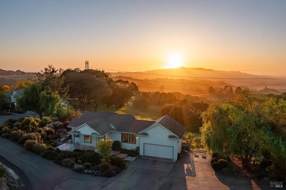 167 Mountain Meadow Lane Santa Rosa, CA 95404