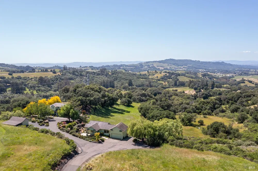 167 Mountain Meadow Lane Santa Rosa, CA 95404