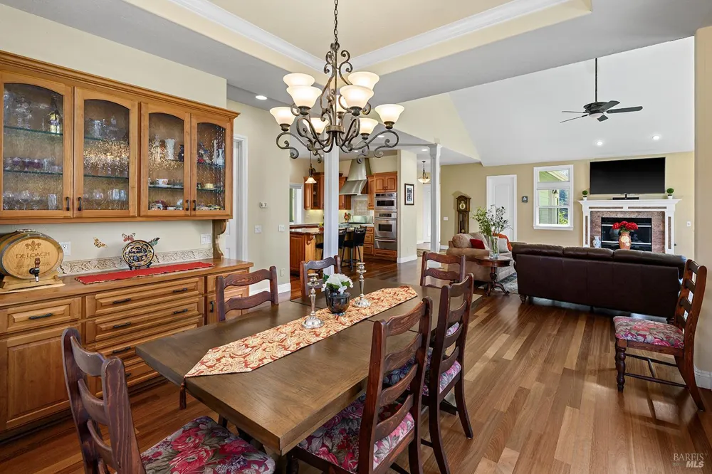 167 Mountain Meadow Lane Santa Rosa, CA 95404