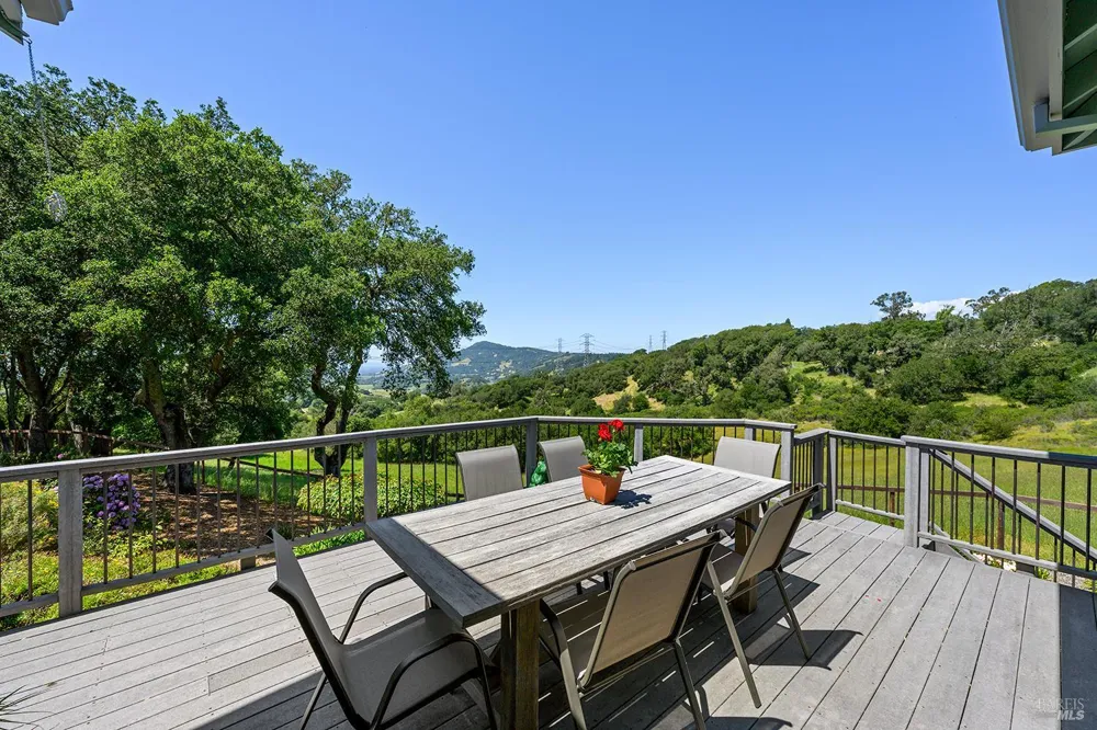167 Mountain Meadow Lane Santa Rosa, CA 95404
