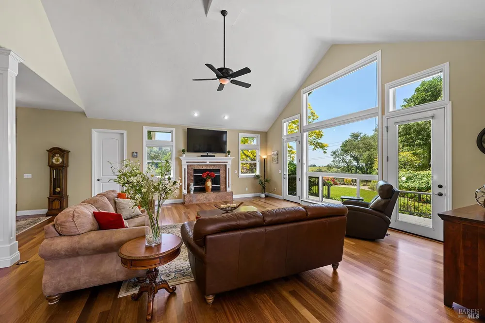 167 Mountain Meadow Lane Santa Rosa, CA 95404