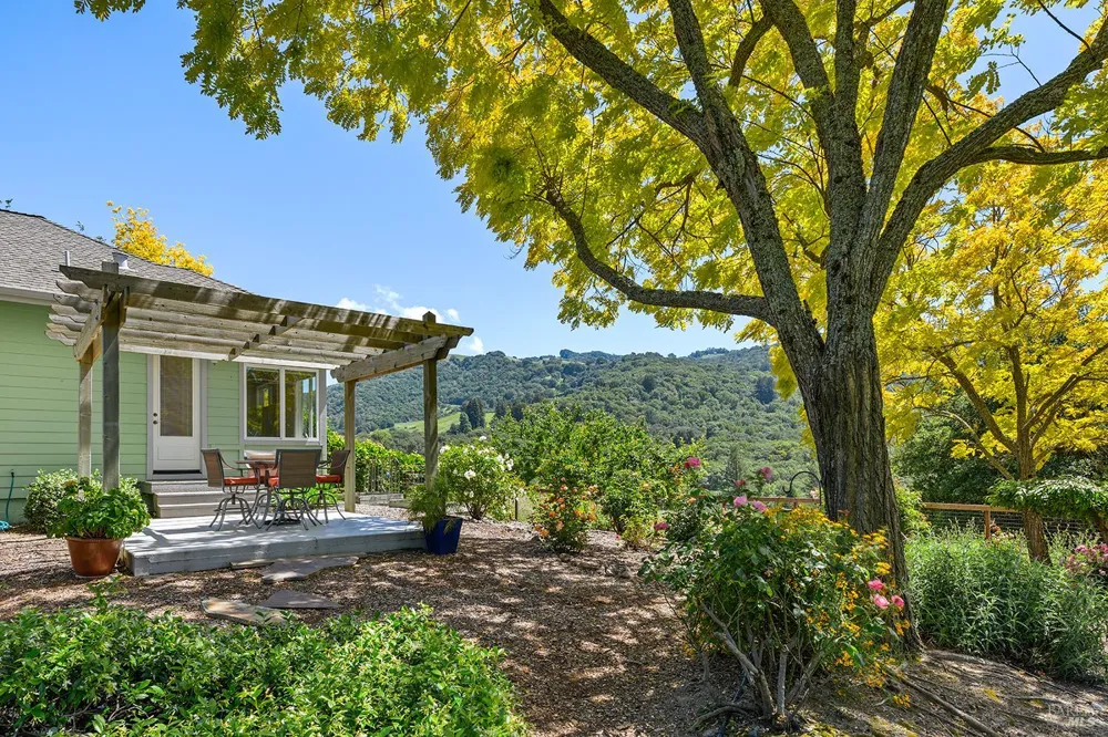 167 Mountain Meadow Lane Santa Rosa, CA 95404