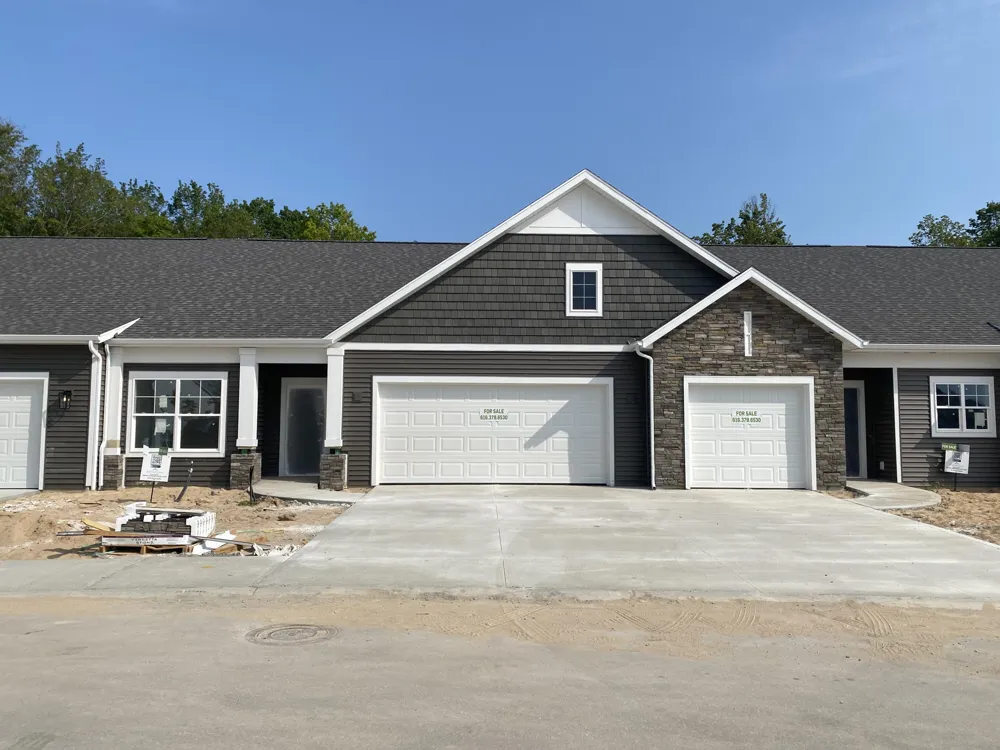 2843 W Cobblestone Court SE #18 Kentwood City, MI 49512