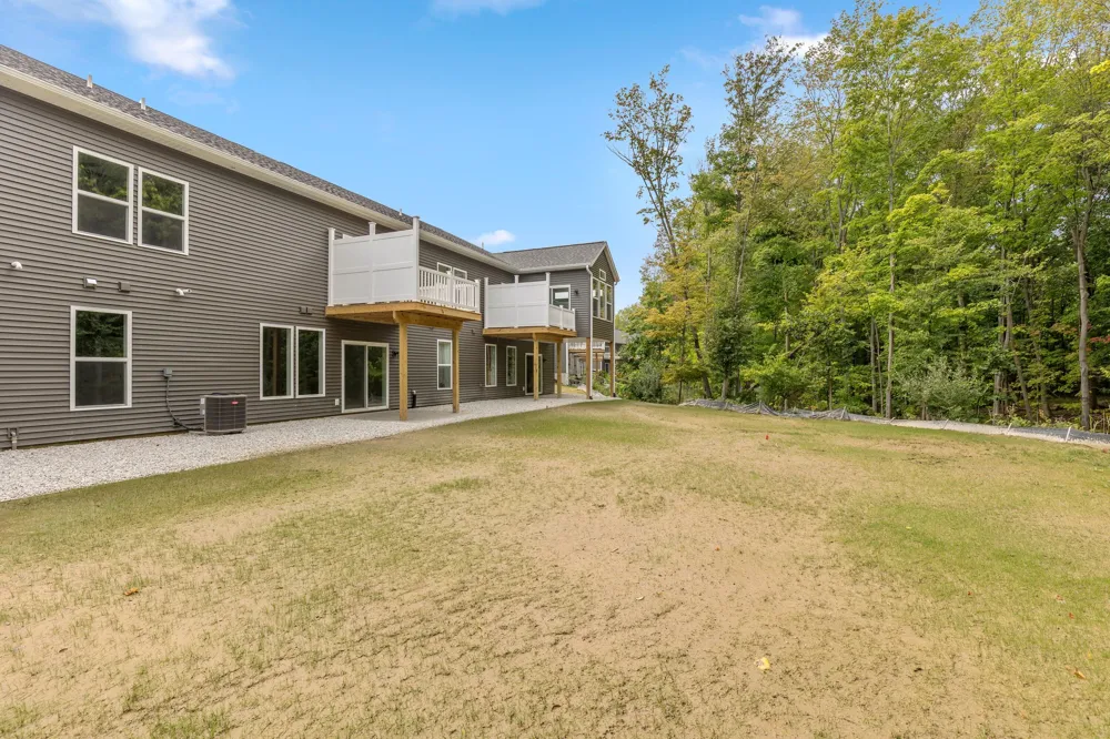2843 W Cobblestone Court SE #18 Kentwood City, MI 49512